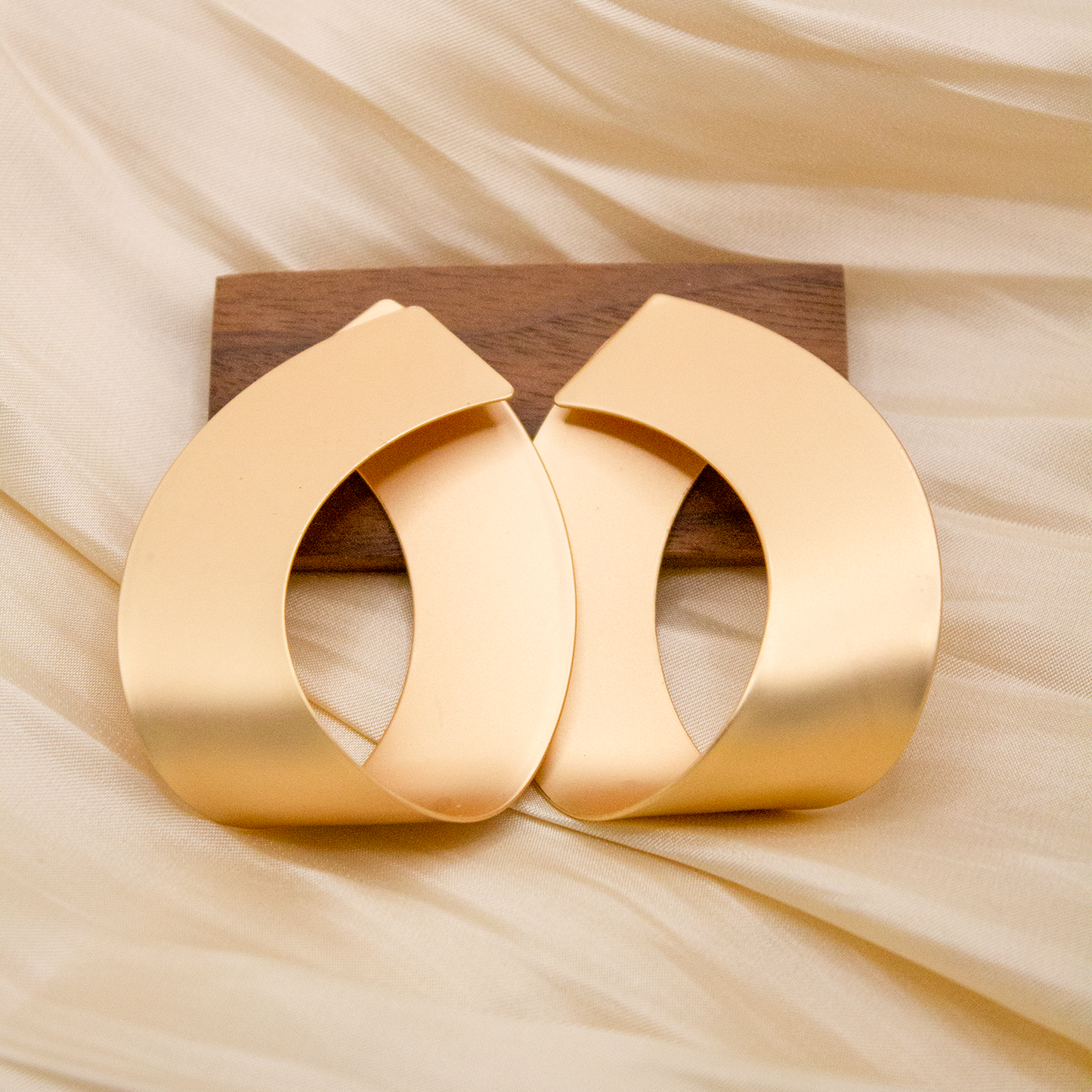 Oblate EARRING