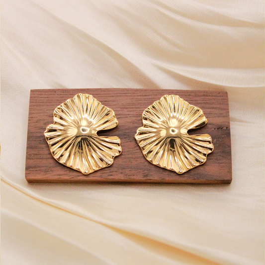 Ruffle Lace EARRING