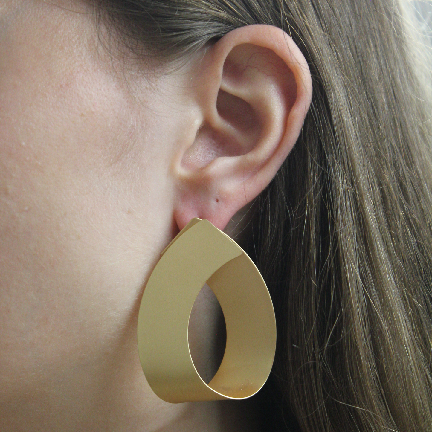 Oblate EARRING